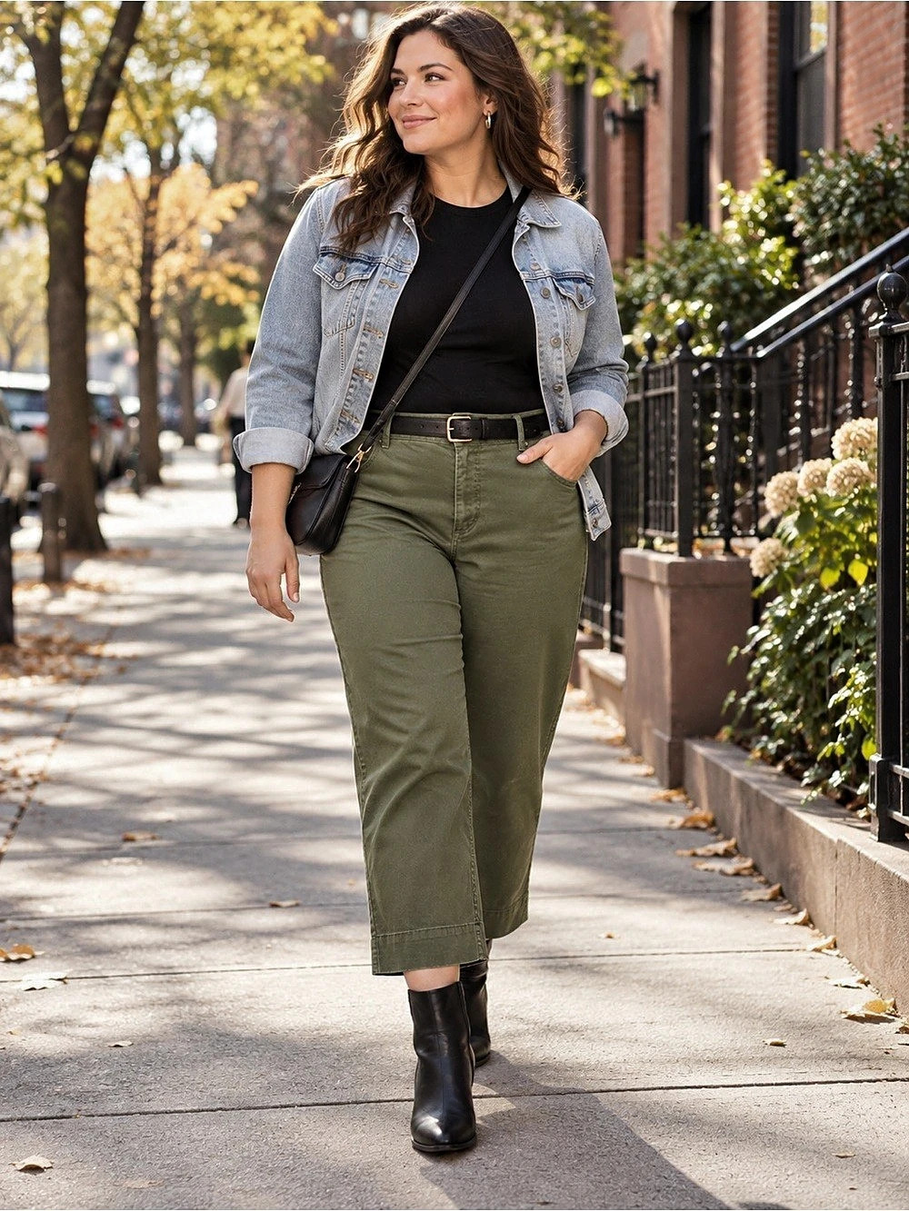 Old Navy Cropped Straight Leg Pants in Green Size 12